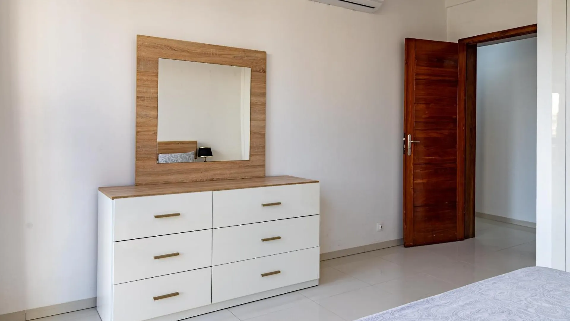 Apartment Confort Et Elegance A Dakar