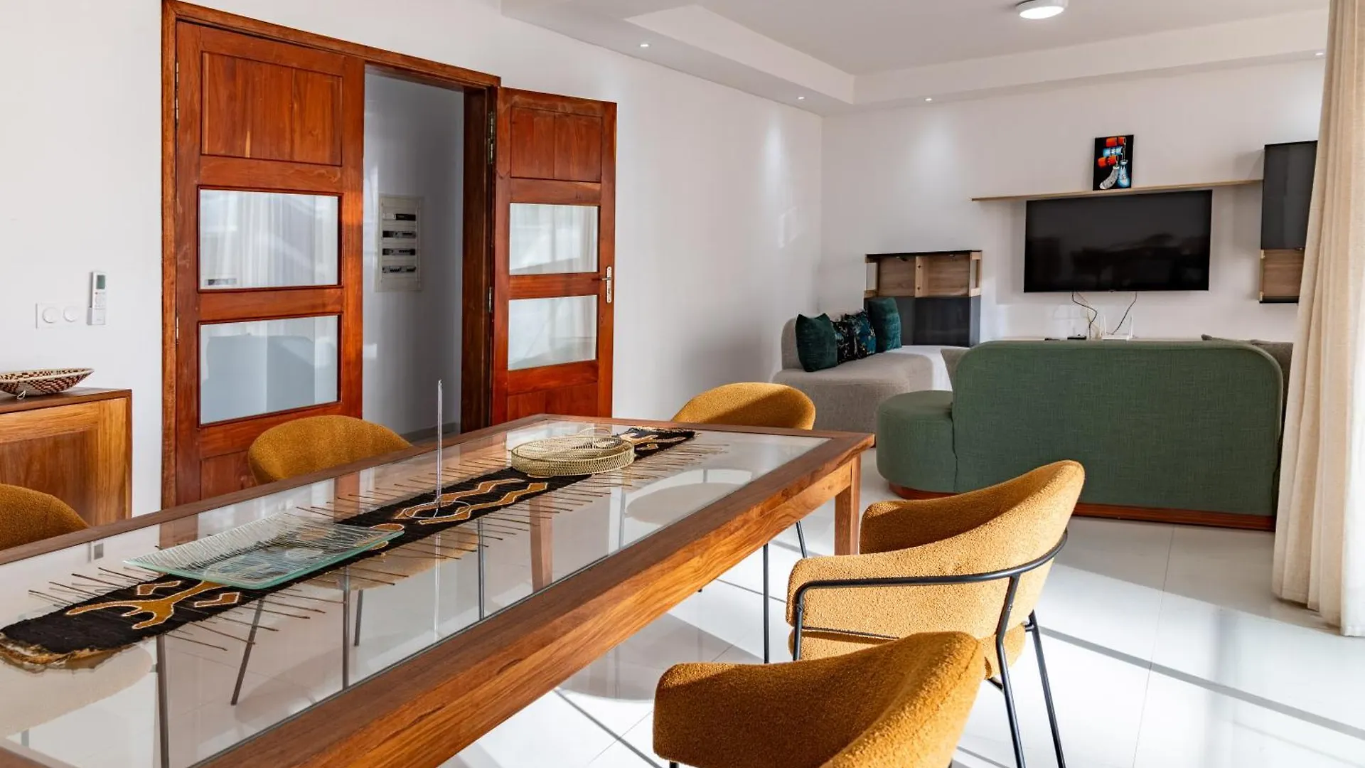 Confort Et Elegance A Dakar Apartment